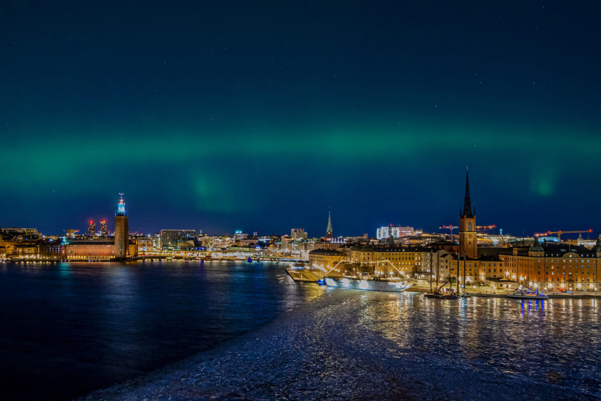 jann_lipka-northern_lights_over_stockholm-8386_1_VAOLpxM