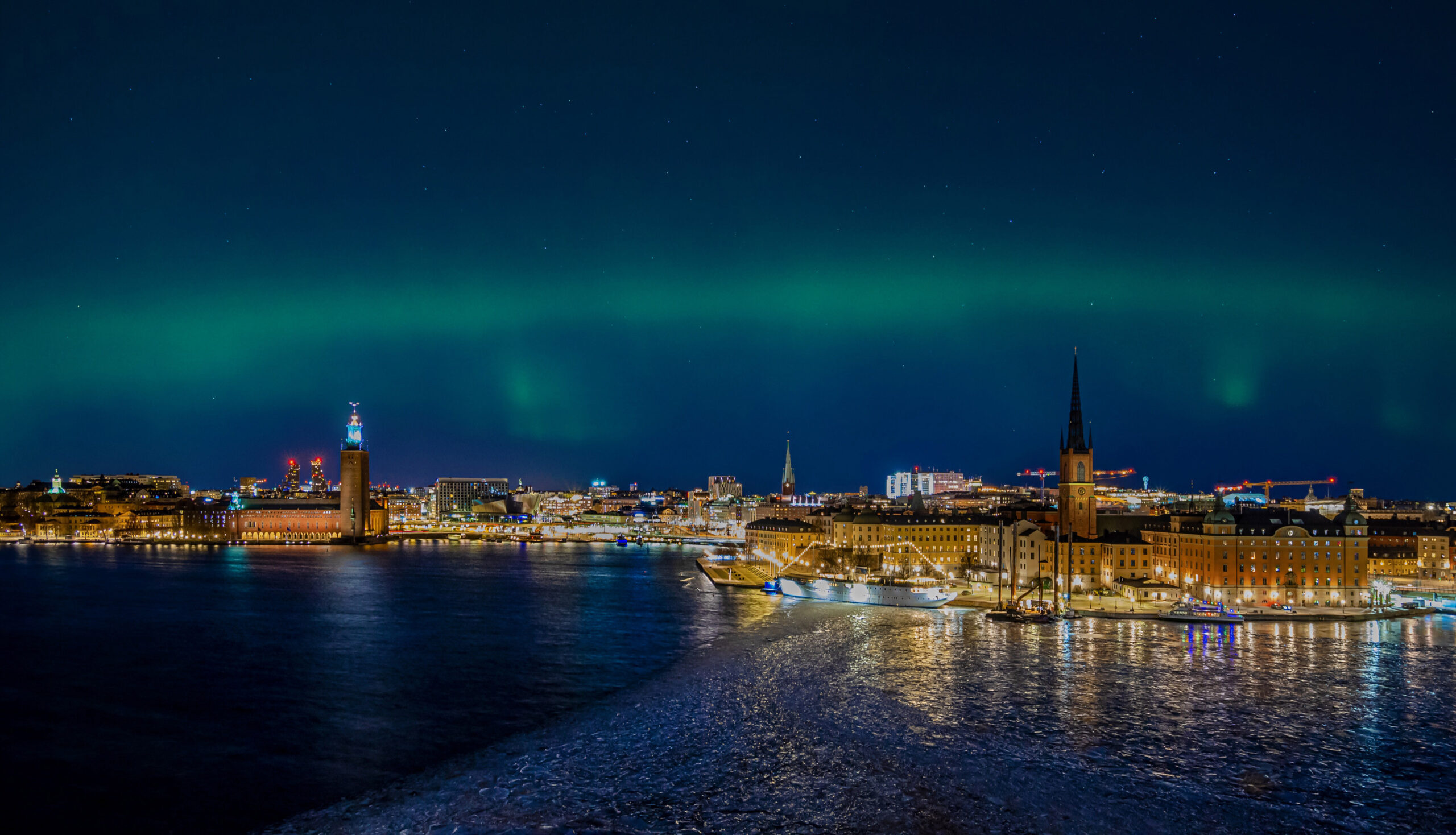 jann_lipka-northern_lights_over_stockholm-8386_1_VAOLpxM